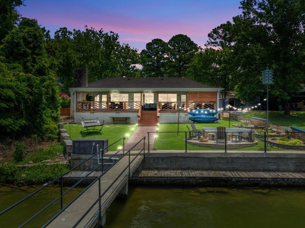 Steps To The Lake, Game Room & More! Sleeps 9 Lake Hamilton Εξωτερικό φωτογραφία