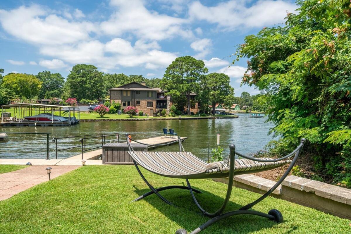 Steps To The Lake, Game Room & More! Sleeps 9 Lake Hamilton Εξωτερικό φωτογραφία